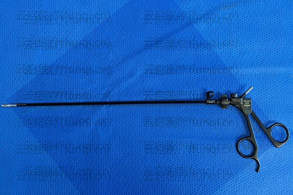 STORZ 33300  剪刀  有卡頓，刀頭不鋒利.jpg