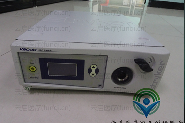 STRYKER光源  X8000  通電無法開機，顯示屏不亮 600小 水印 1152.jpg