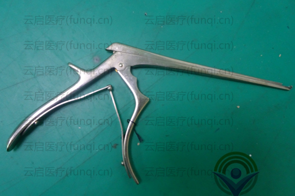 Codman 52 咬切鉗手柄彈簧片固定螺絲松動，咬切口不鋒利 600小 水印 1032.jpg