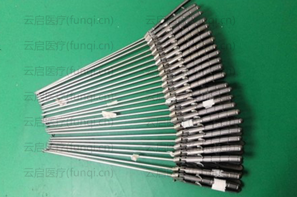 STORZ 26173 ML 持針器手柄固定螺絲缺失，撐開彈簧片缺失 600小 水印 1129.jpg