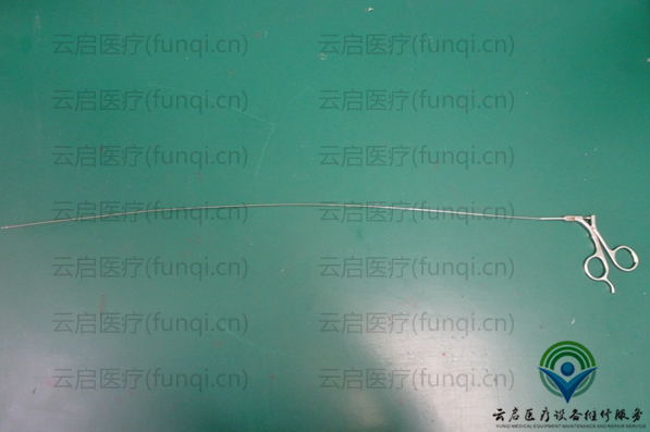 WILSON WF-Y1661GZ 腎鉗 600小 水印 1114.jpg